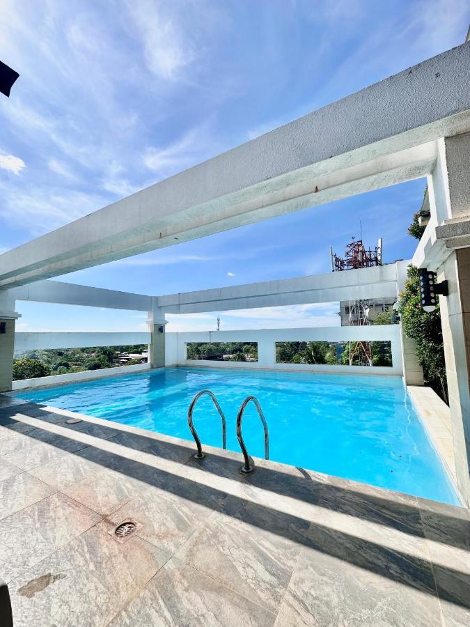Smart Condominium Bldg, Cagayan De Oro City Esterno foto