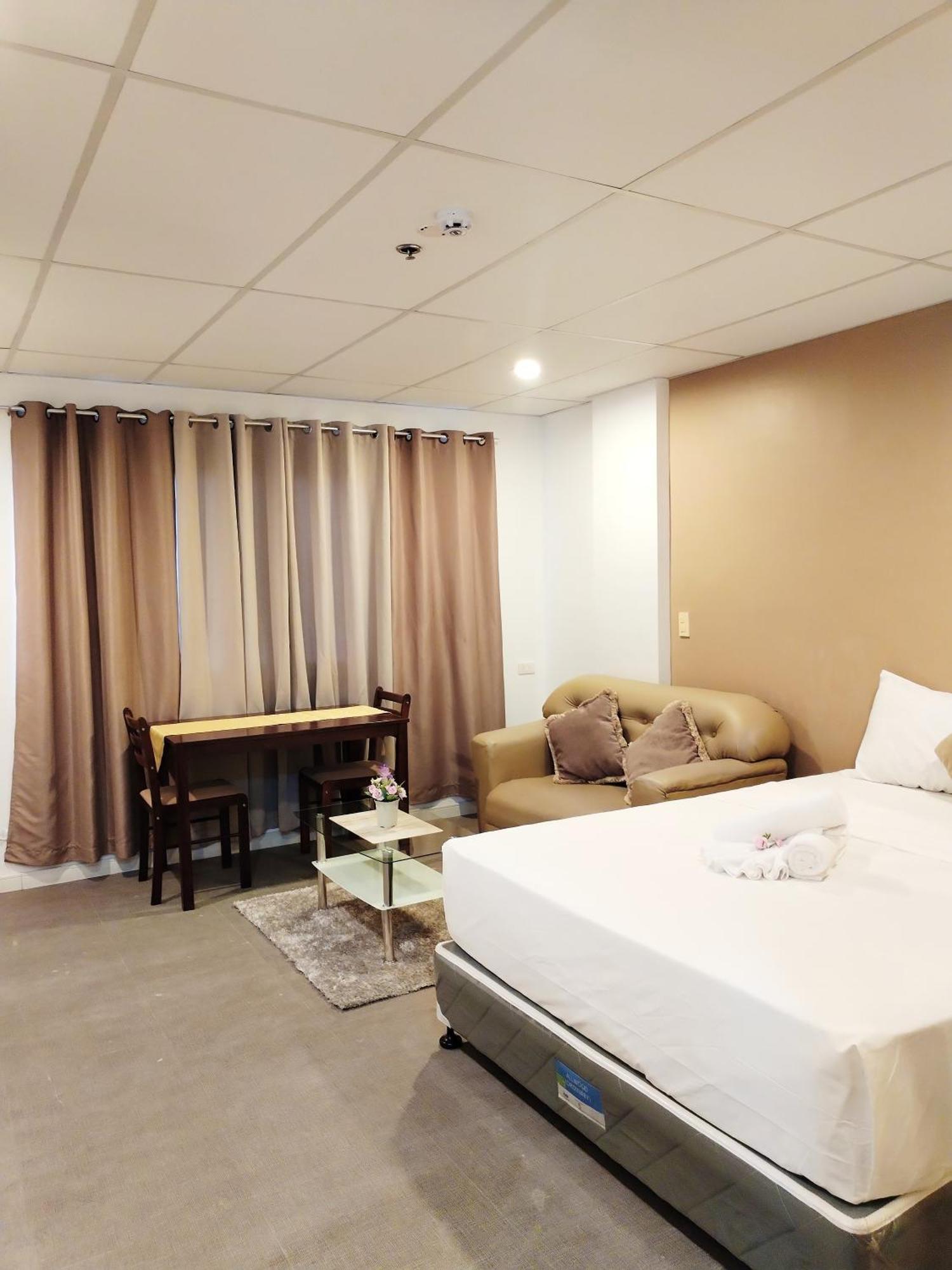 Smart Condominium Bldg, Cagayan De Oro City Esterno foto